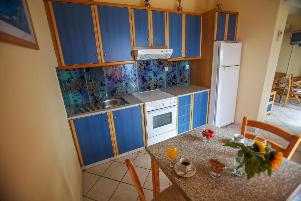 Garbis Villas & Apartments Lurdáta Szoba fotó